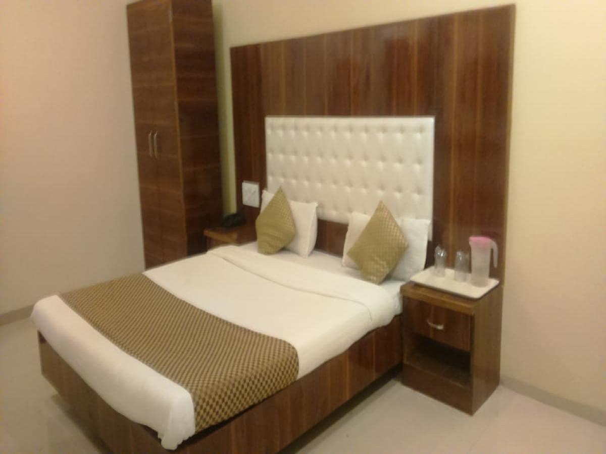 Hotel Shri Krishna Shirdi Exterior photo