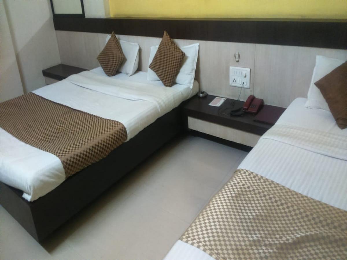 Hotel Shri Krishna Shirdi Exterior photo